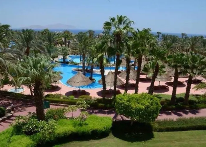 Üdülőközpont Pickalbatros Golf 5*