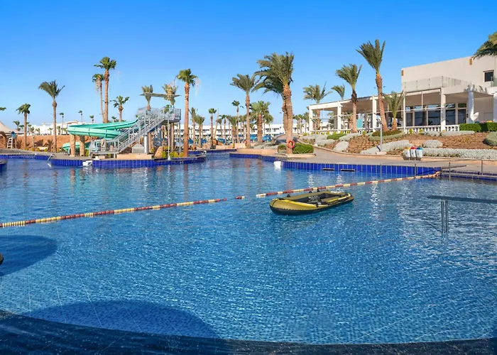 Üdülőközpont Pickalbatros Golf 5*
